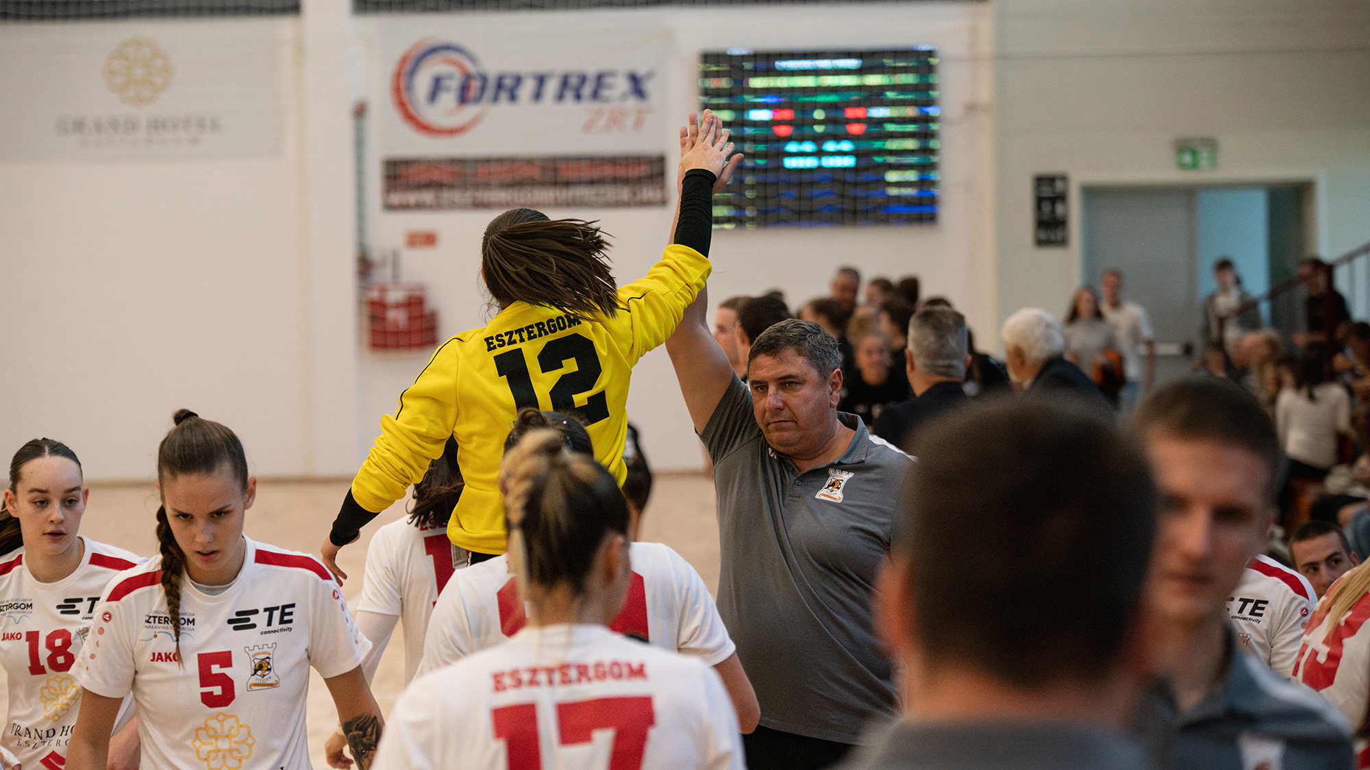 ELEK GÁBOR: " Nem vagyok elégedetlen"