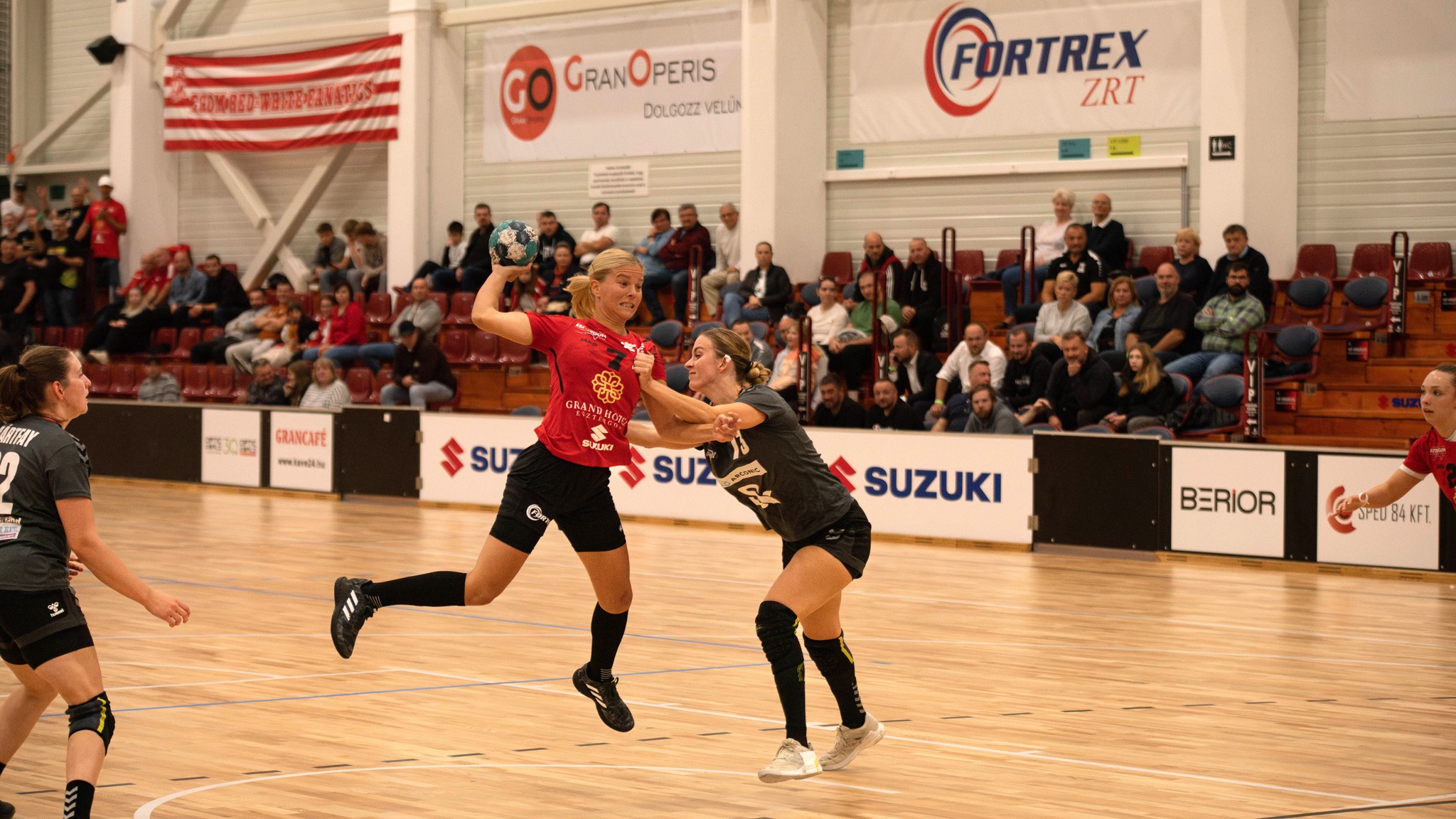 IGAZOLT CSIKI RENÁTA